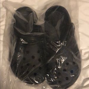 Black Crocs Size 10 women’s, 8 men’s